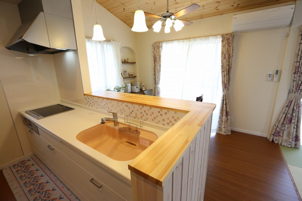 自然素材・小屋裏収納・総タイル張りの家/栃木県栃木市