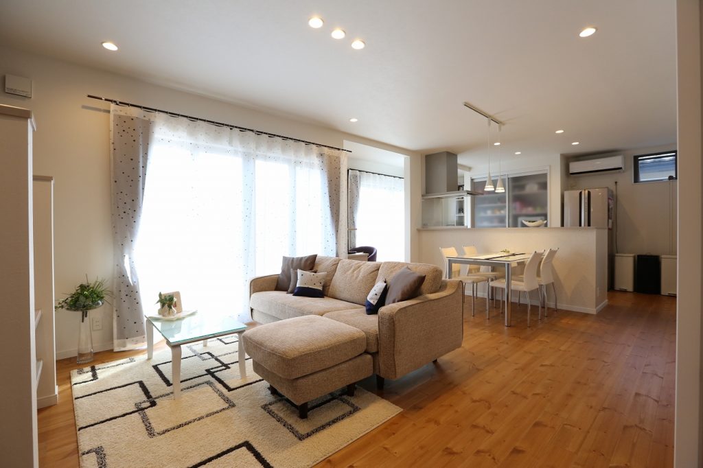 無垢・塗壁・天然石の家/栃木県小山市