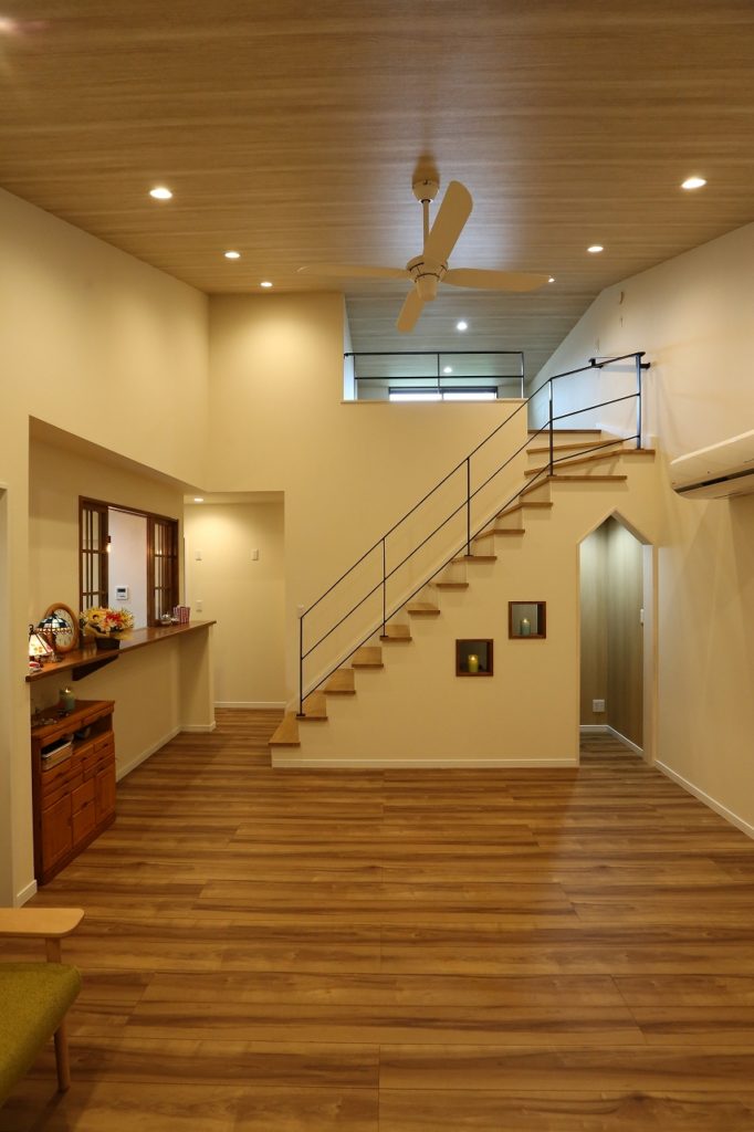 勾配天井・造作建具・ビルトインガレージの家/栃木県塩谷郡高根沢町